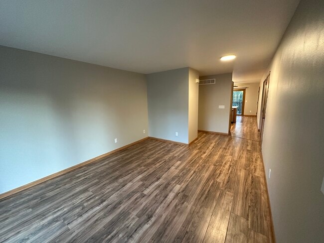 2046 Cliff Alex Ct S Unit 1