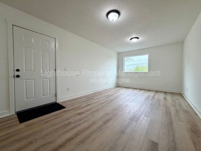 Photo - 310 Allen Ave