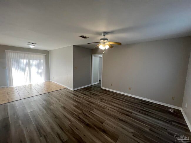 Photo - 842 Amberway Dr