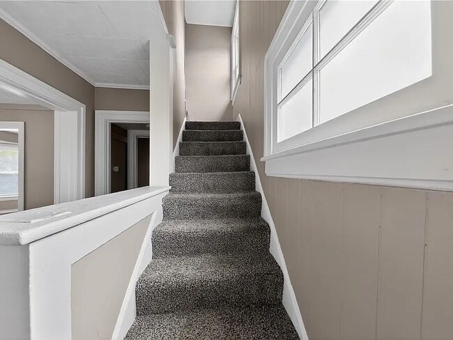 Photo - 1429 Broadway St