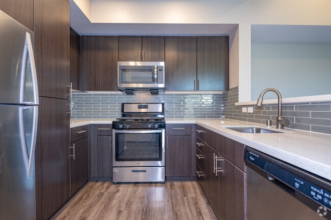 22C 2BR, 2BA - 1,118SF - Kitchen