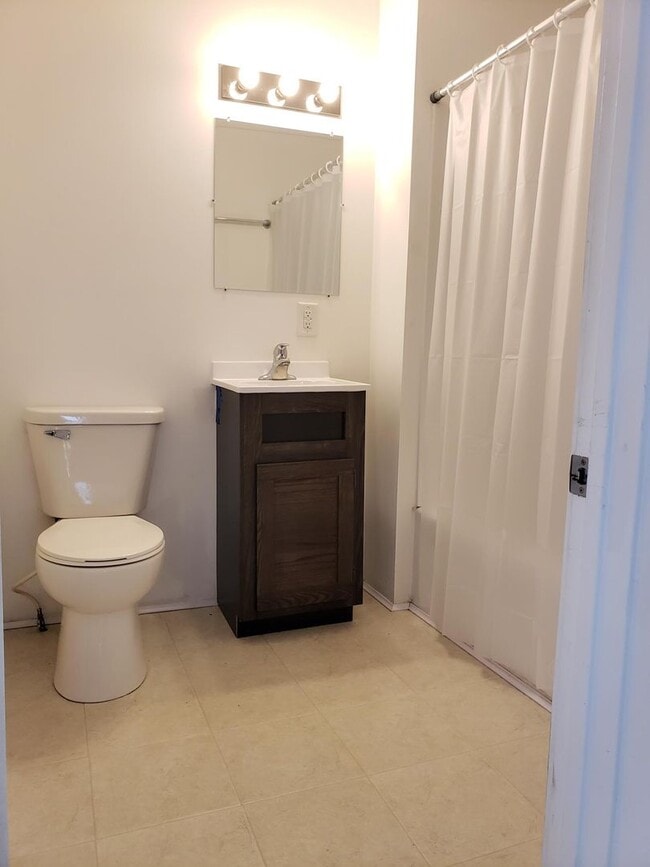 Photo - 5 Bedroom, 2 Bathroom