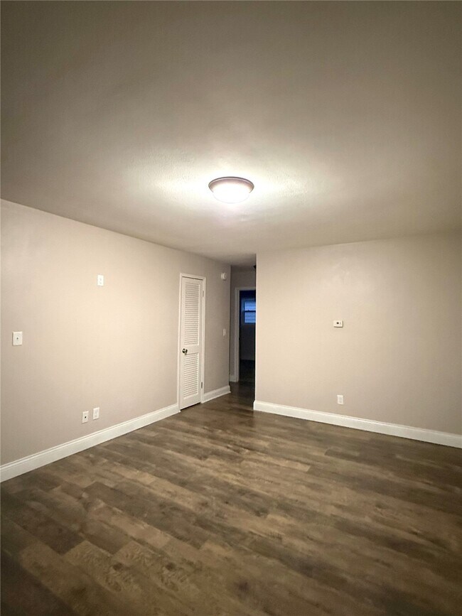 Photo - 919 Mulberry St