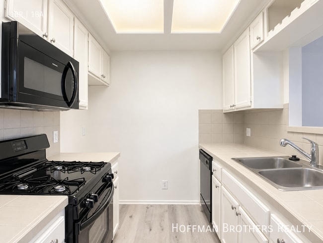 3631 Watseka Ave Unit 105