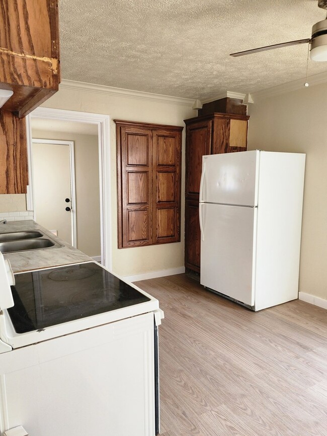 Photo - 2705 W Kentucky Ave