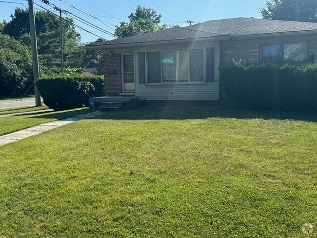 Building Photo - 2503 Maplewood Ave Rental