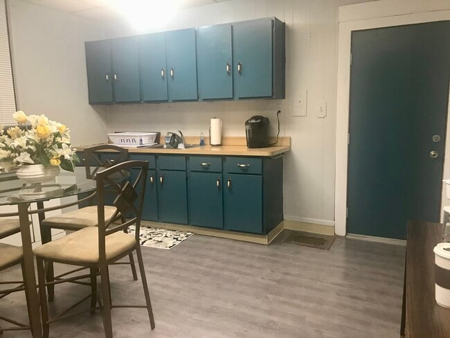 Building Photo - 2127 Prior Ct Unit Down