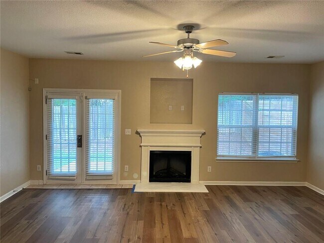 Photo - 5092 Windsor Forrest Ln