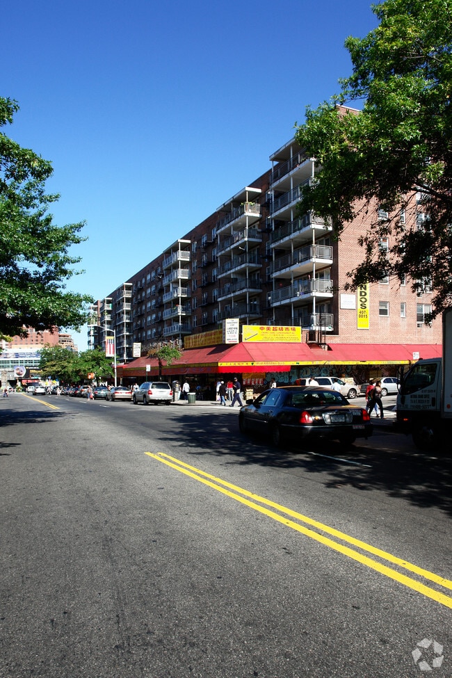 Photo - Park Regent Condominium