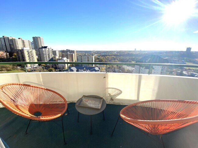 Photo - 9725-9106 106 St