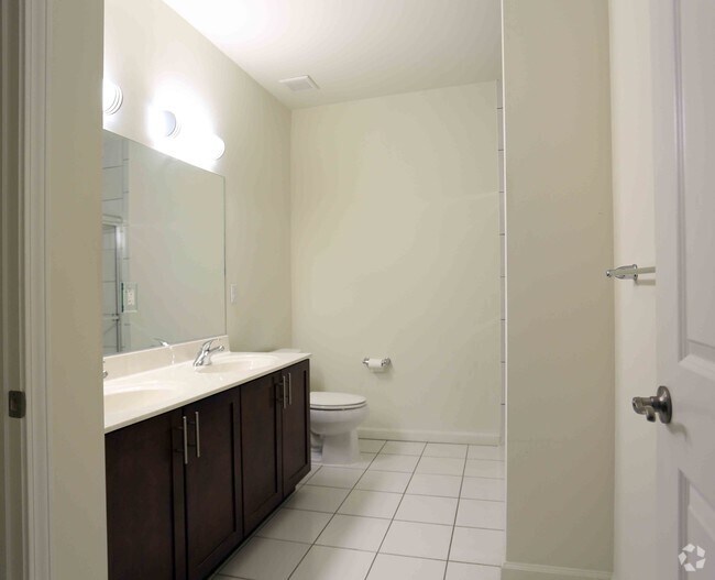 MASTER BATHROOM 2BR LOFT