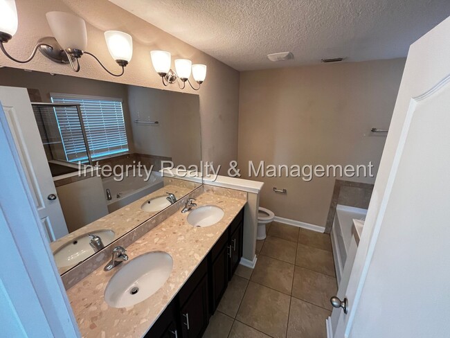 Photo - 3 bed/2 bath in Orange Park