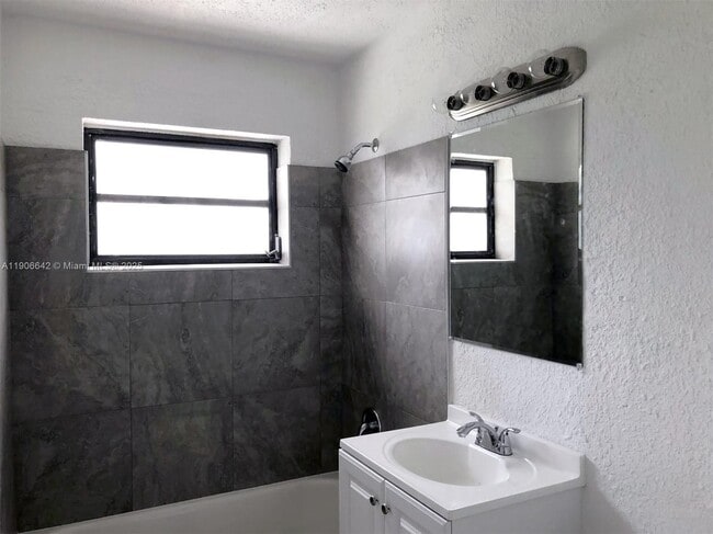 Photo - 1520 N 71st Terrace