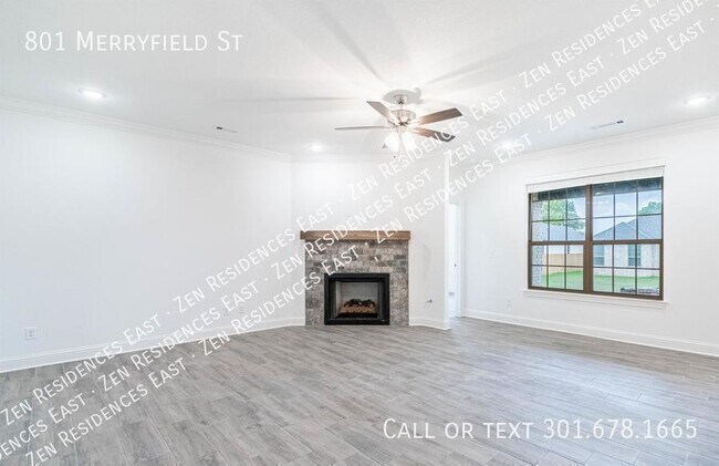 Photo - 801 Merryfield St