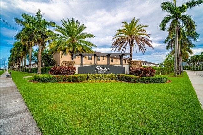 Photo - 705 SE 13th Street Cir