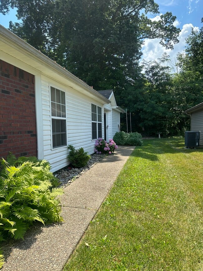 Side Walk Way - 3019 Northern Falcon Ridge Dr