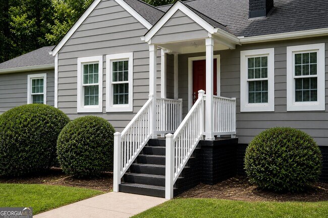 Building Photo - 3051 Delmar Ln NW