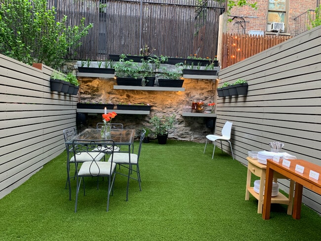 Private Backyard - Upper Manhattan Townhouse
