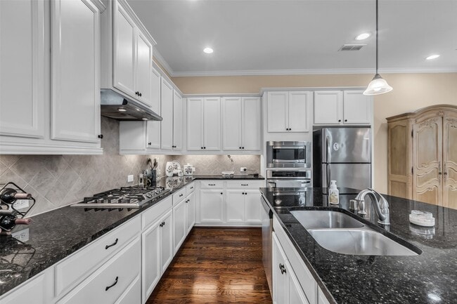 Photo - 8802 Narrow Leaf St