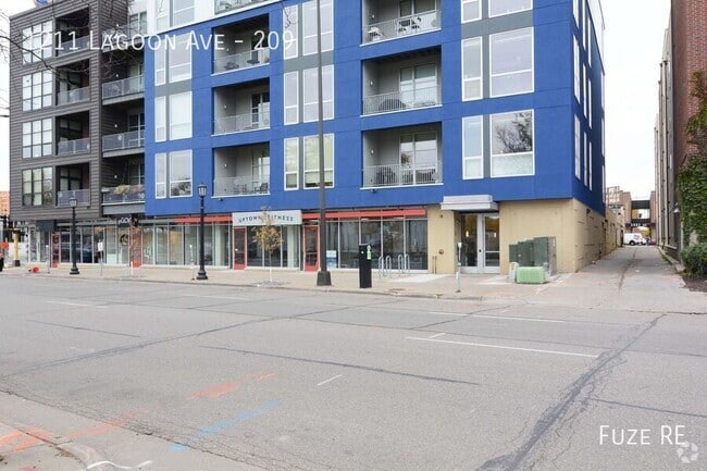 Building Photo - 1211 Lagoon Ave Rental