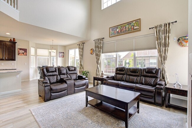 Photo - Bright, Spacious & Full of Charm Inside an...