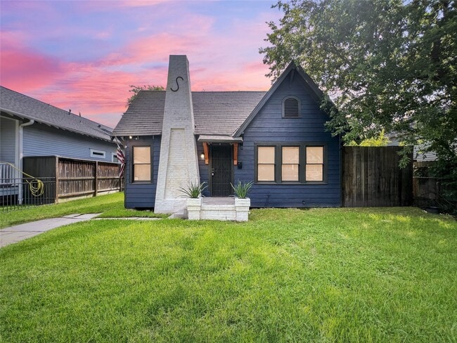 Building Photo - 208 Vincent St