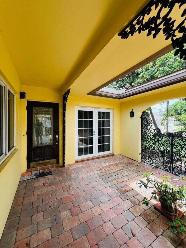 Photo - 7834 Edgewater Dr