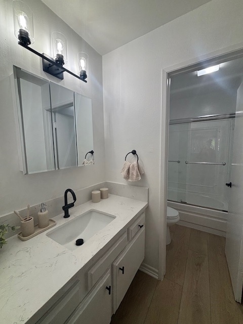 New Quartz Counter top w/ Modern Fixtures