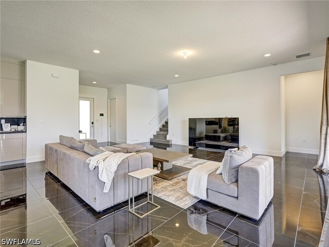 Photo - 5126 Panella Ave