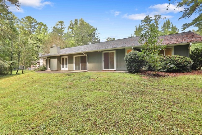 Building Photo - 303 Longer Dr