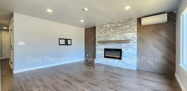 Photo - 4031 124th Pl NE