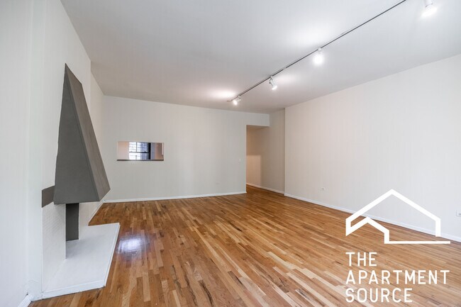 Photo - 1427 N Dearborn St Unit A1