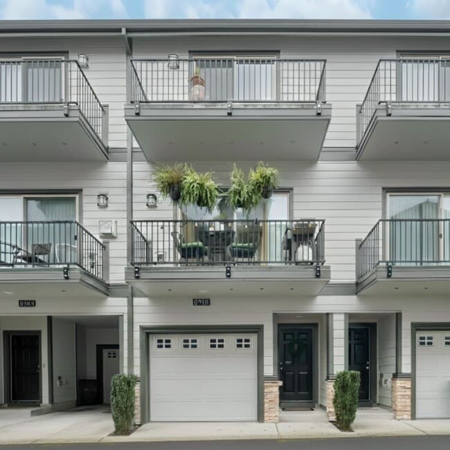 Photo - 8918 SW Elena Ln