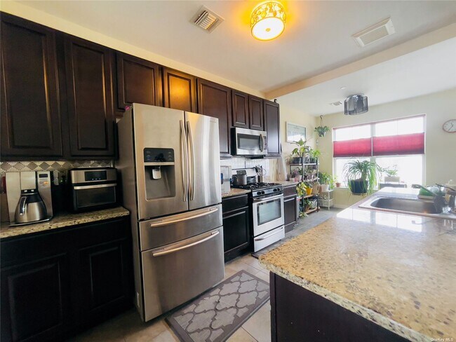 Photo - 6518 Seaspray Ave