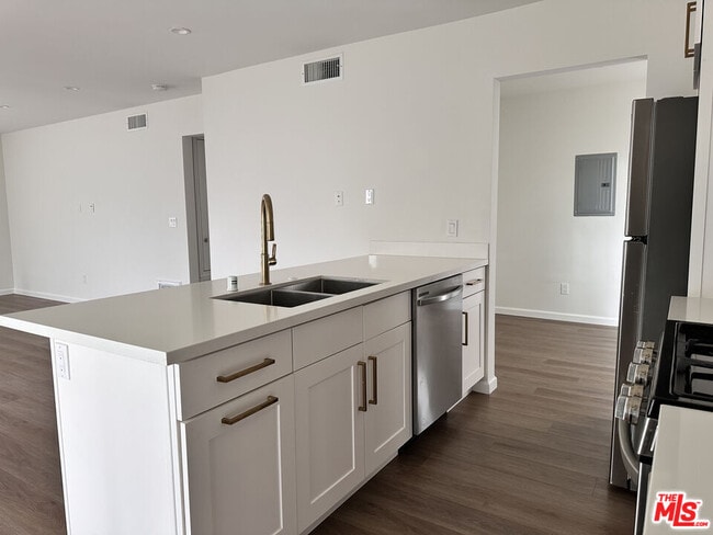 Photo - 4770 Edgewood Pl