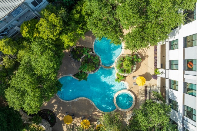 Piscina - The Lola
