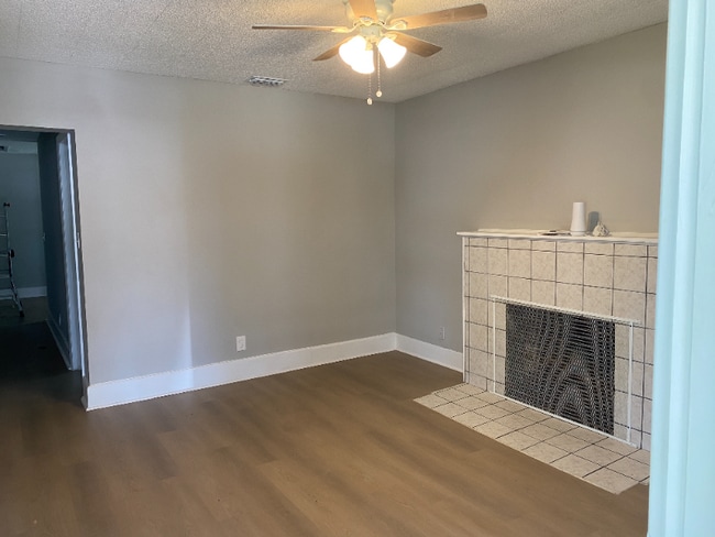 Photo - 4360 Emerson Ave S