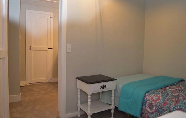 Photo - 4 1St St Unit B