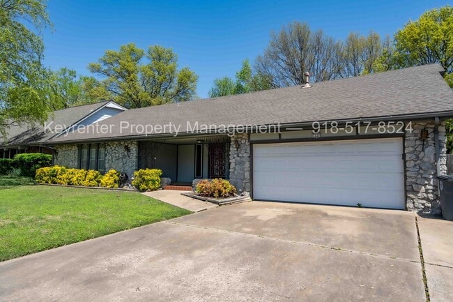 Photo - 3 Bed | 2 Bath in South Tulsa!
