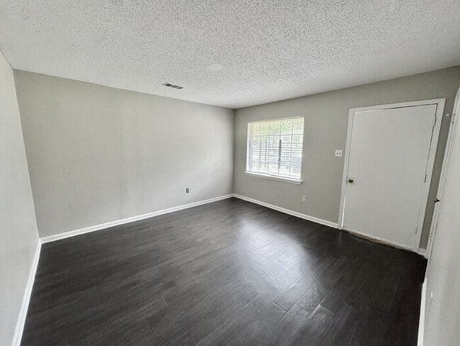 Photo - 4540 Spring Valley Dr