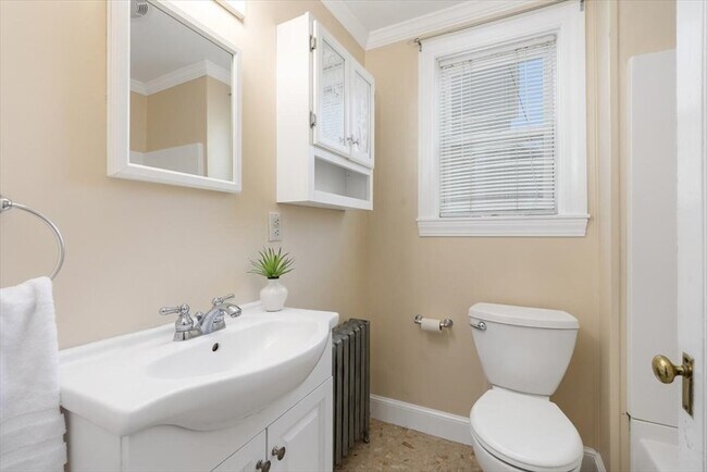 Photo - 125 Lincoln Ave Unit 1