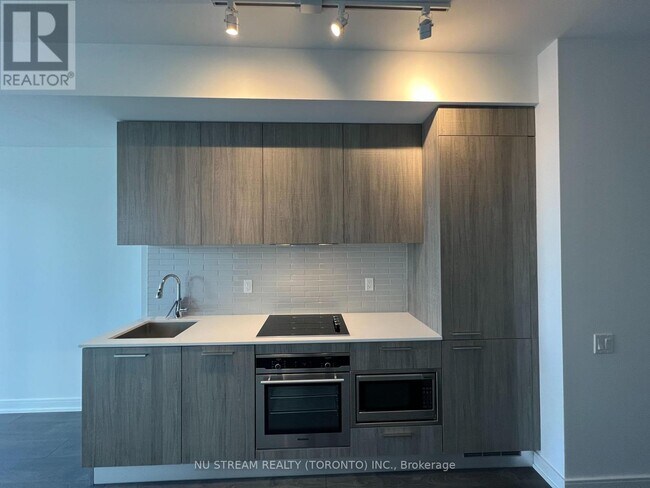Photo - 3 Gloucester St Unit 1610