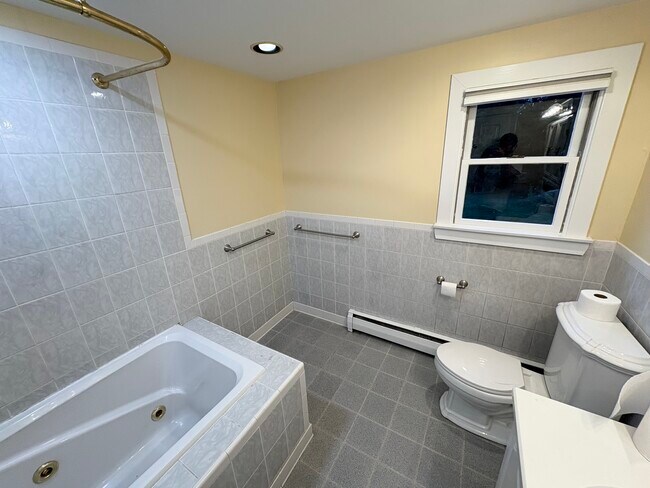 Photo - 12 Fieldstone Dr