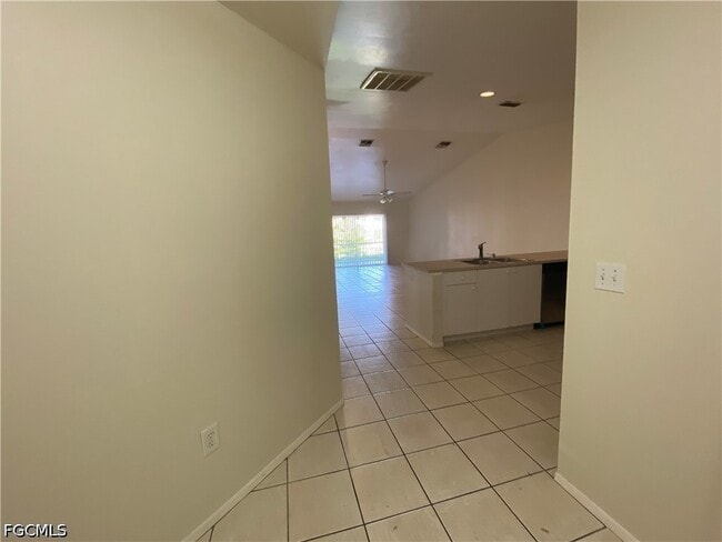 Photo - 622 SE 13th Pl