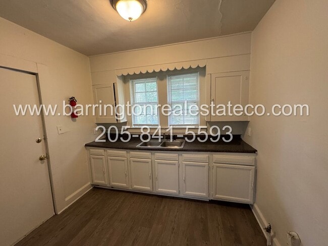 Photo - 827 6th Ave W