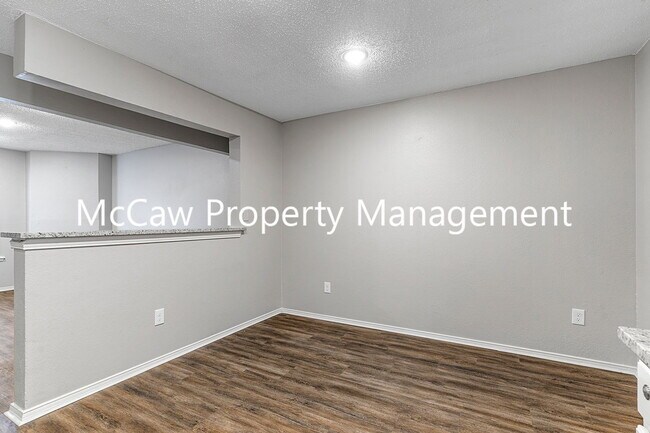 Photo - 210 Rolston Rd