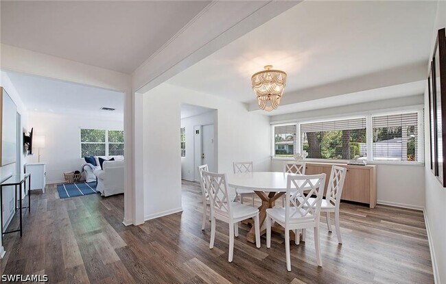 1281 Diana Ave