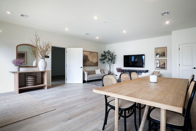 Photo - Fallbrook Flats