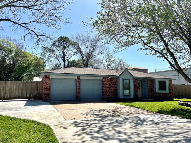 Photo - 2507 Lynn Dr