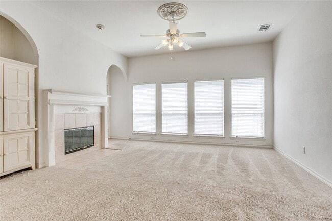 Photo - 3021 Sawtooth Dr